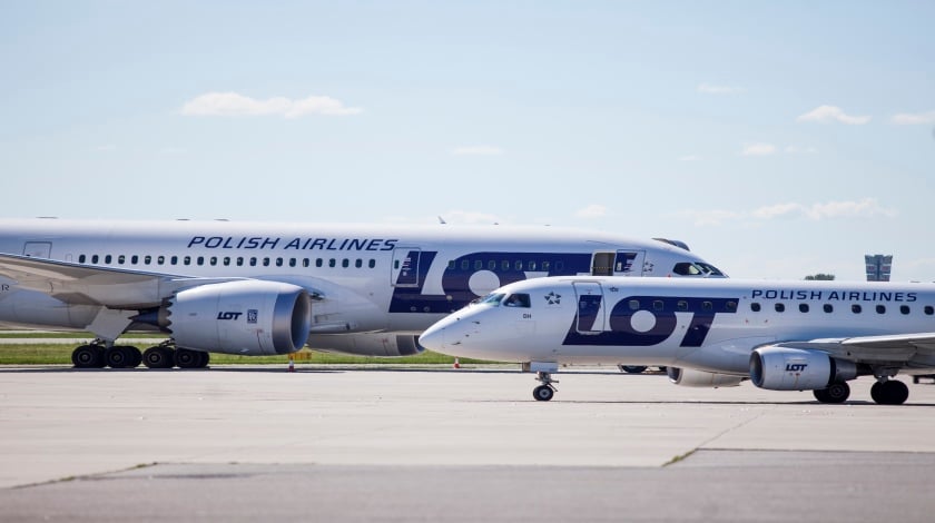 LOT polish airlines in japan