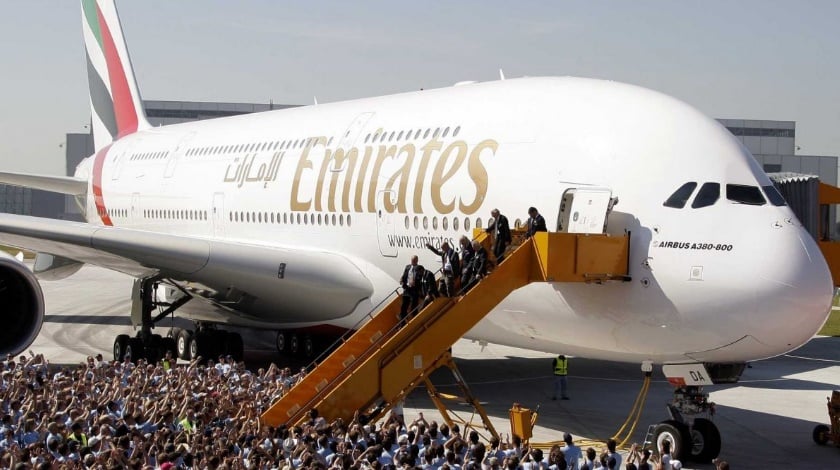 How much does a A380 pilot earn?