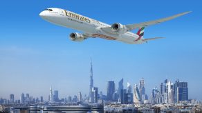 Emirates Places US$15.1 Billion Order for 40 Boeing 787 Dreamliners ...