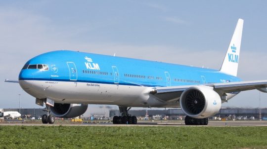 Turbulence Injures 4 on the KLM Boeing 777 Flight to Amsterdam ...