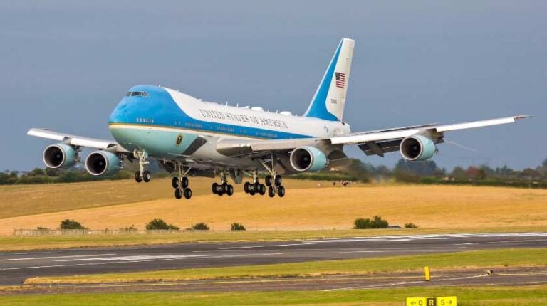 Air Force One to Have a New Livery by 2024?