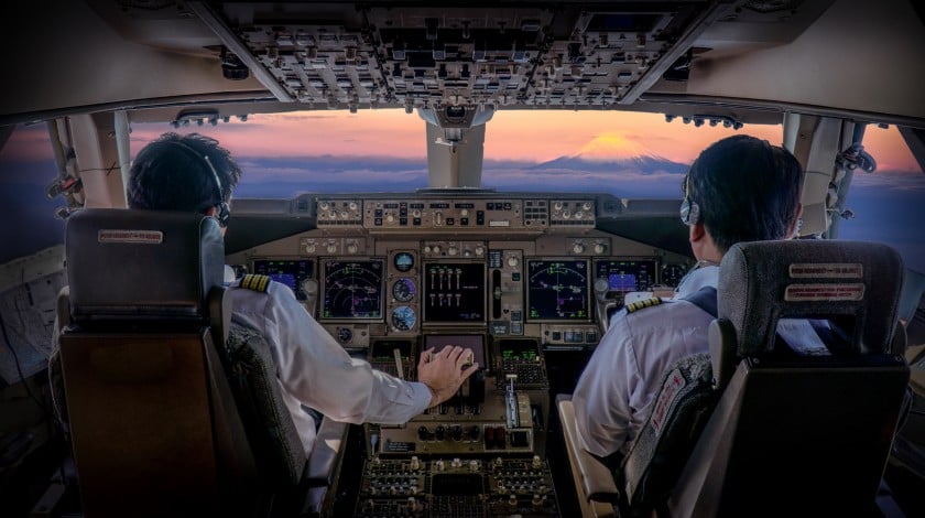 Pilot Training in the Face of a Crisis: Worth Beginning Now?